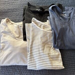 Eddie Bauer women’s set of 4 large shirts